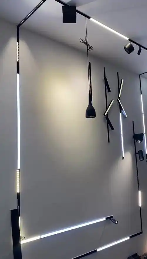 led简约可旋转磁吸泛光灯新款嵌入式客厅会议室磁吸轨道灯格栅灯