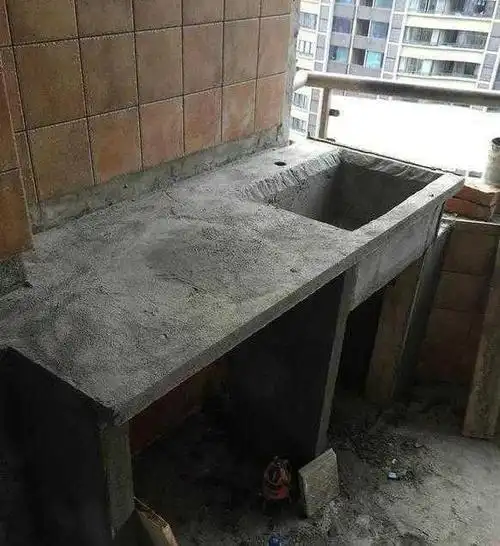 婆婆非要在阳台做砖砌洗衣池,丑到掉渣,现在觉得超好用