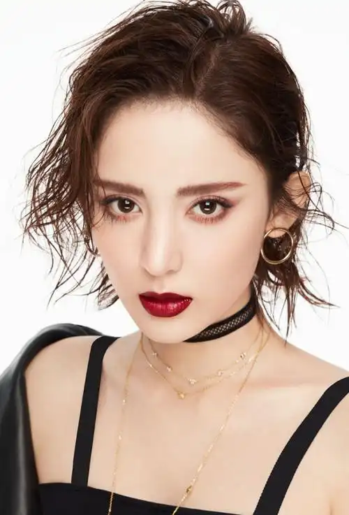 公子试色原来女明星们最爱的红唇都是这些性感霸气的色号