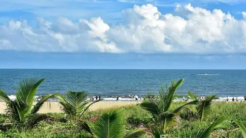 广东省阳江市阳西县沙扒镇,有一个美丽的海湾一一月亮湾.