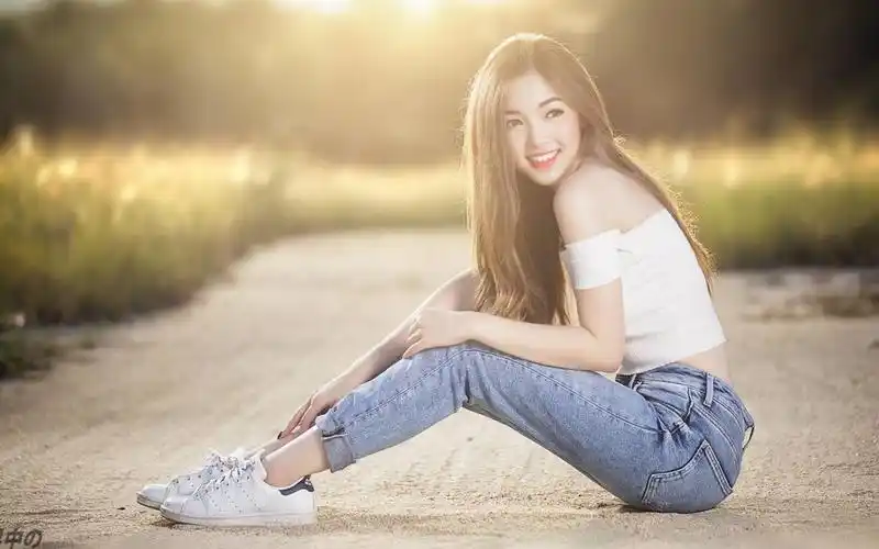 有没有你认为好看的全面屏小姐姐壁纸?