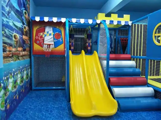 写美篇 亲宝儿童乐园是*淘气堡,蹦床于一体,以海洋馆为主题的室内