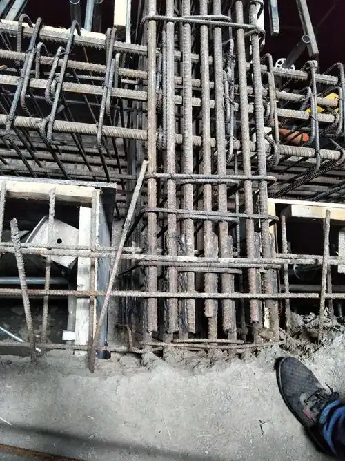 2,中央站房-7.55m塔吊洞口封堵梁筋绑扎焊接检查.