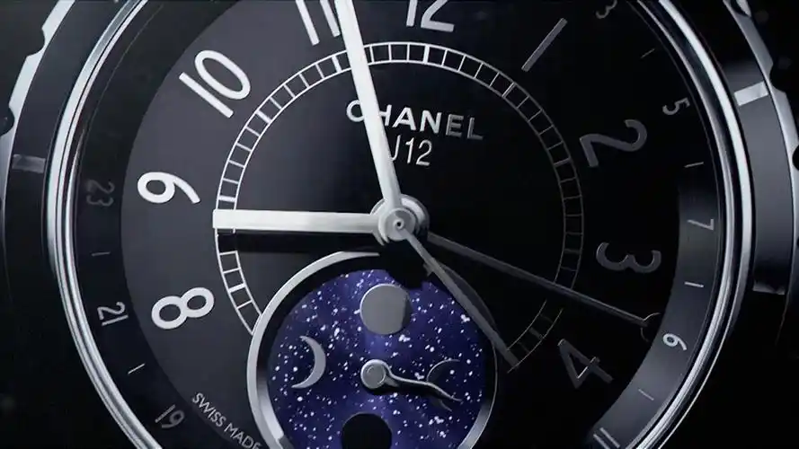 香奈儿j12 moonphase月相腕表,请来腕间赏星空!
