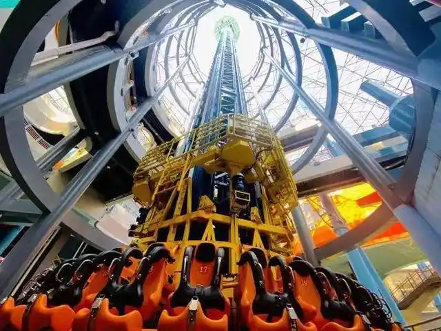 河北中冶承建徐州星幻港室内游乐场撕裂星空过山车