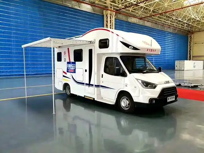 30万的江铃c型房车适合一家四口开启自驾游模式