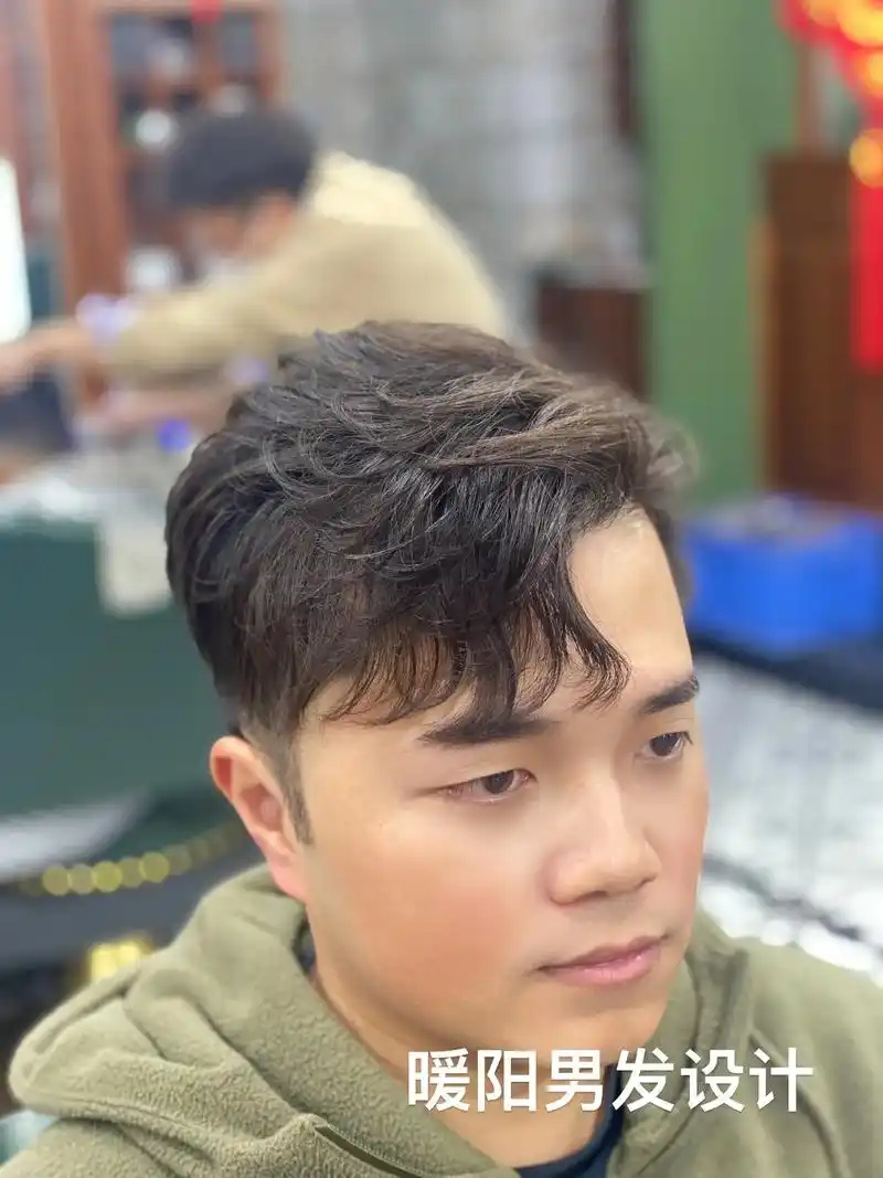 王嘉尔三七分.#男士发型 #男士烫发 王嘉尔同款三七分#20 - 抖音