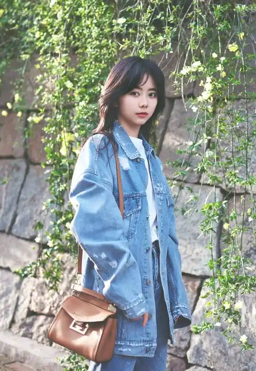 原创谭松韵真会装美苹果头空气刘海俏皮可爱完全看不出快30岁