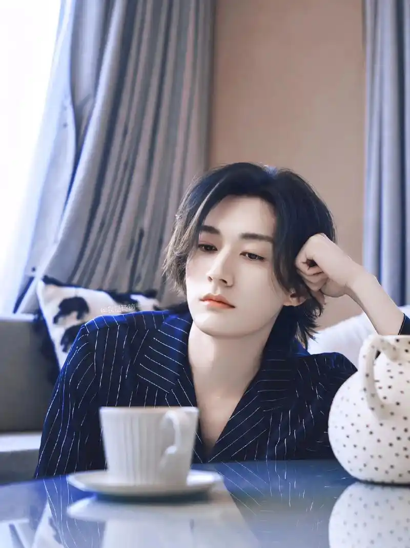 沈在野 #刘学义#在演员路上越走越宽广,每一步都充满力量