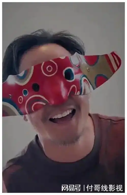 吴彦祖又戴上了面具,收手吧成龙,评论区全是阿祖!