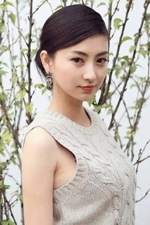 斓曦经纪人联系方式13524211195