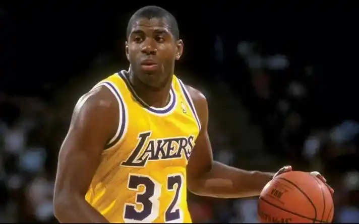 泰勒斯威夫特首次跻身全球亿万富翁榜单