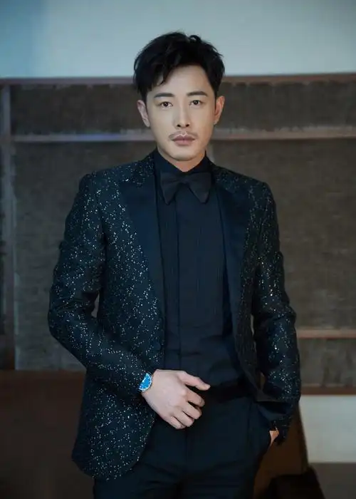 罗晋微博之夜魅力写真图片