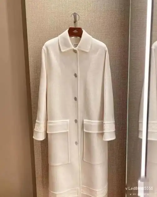 爱马仕10几万的羊绒大衣售出欣赏