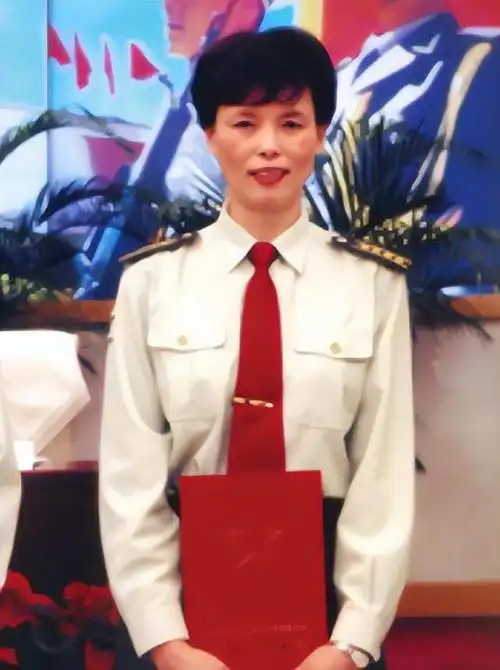 女排名将陈招娣因癌离世10年女儿活成了她想要的模样