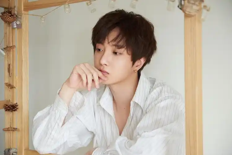 您当前的位置:>首页>新闻中心>新闻详情于斌,歌手,主持人,演员,男子