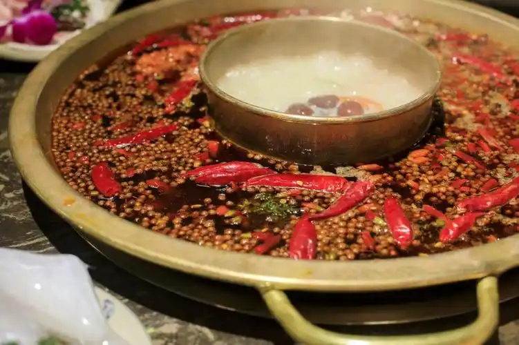 鲜香麻辣的四川火锅图片第9张