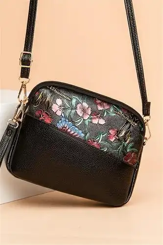 妈妈包新款小包中年百搭斜挎包中老年包包女奶奶包手机零钱包