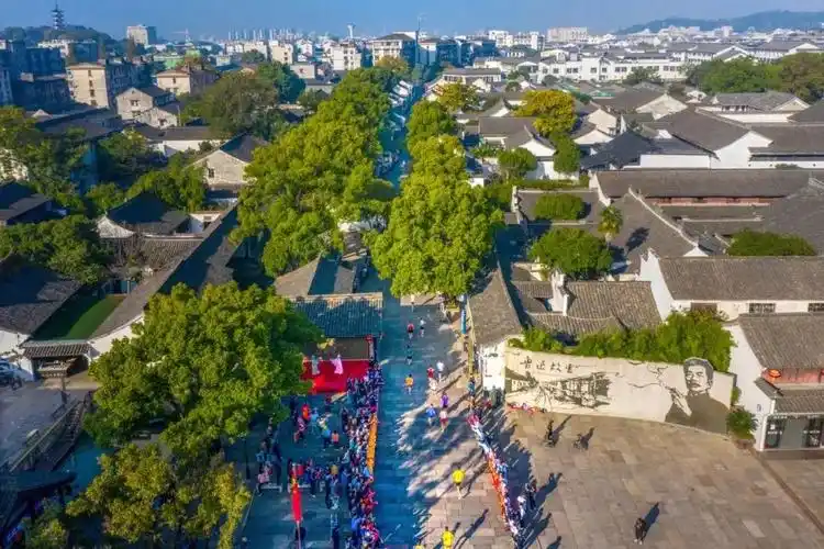 【公告】11月26日绍兴马拉松赛开赛,鲁迅故里届时暂停开放