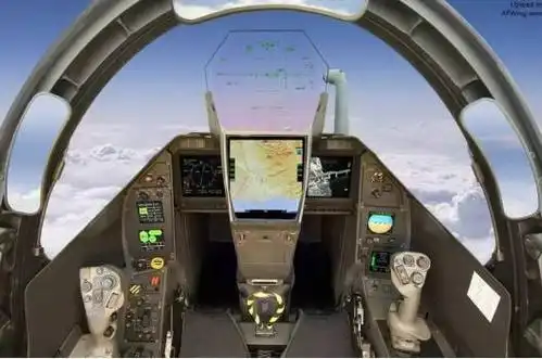 简洁高效的"阵风"战斗机的玻璃座舱,居中尺寸最大的就是战术态势显示