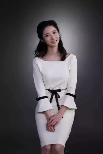 万俊[他与华姐的缘分]凤凰俏皮男主播万俊,多次参与华姐的海选和训练