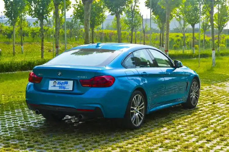 绿色?蓝绿色?苏老师说车实拍宝马440i