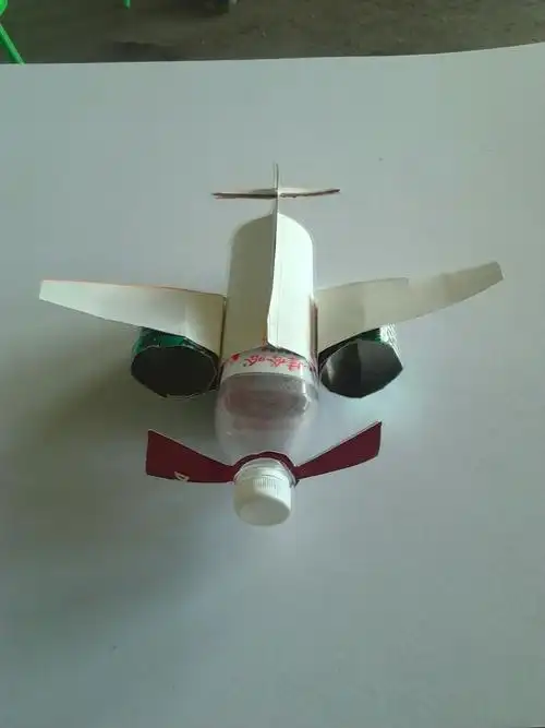 石门镇季庄子幼儿园小班科技小制作评比活动开始啦!