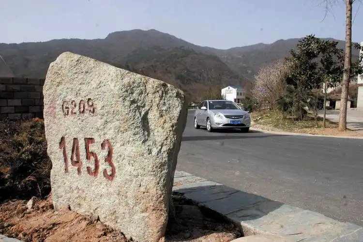 里程碑的意思里程碑的意思里程碑意思