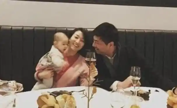 松峰莉璃因在中国演鬼子被日本人追着骂,两次婚姻都嫁中国人