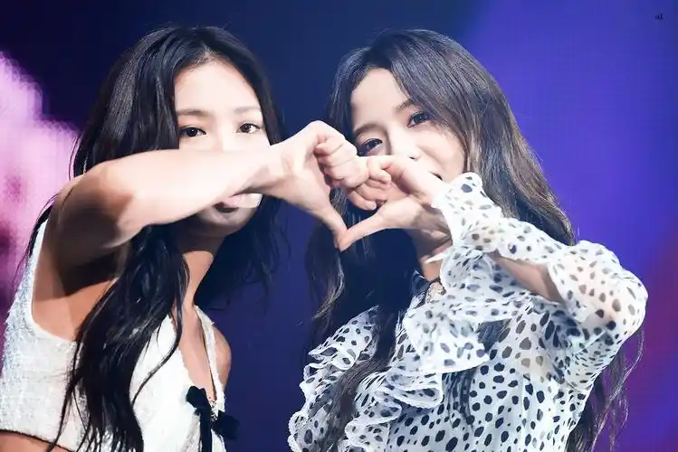 blackpink金智妮jennie金智秀jisoo