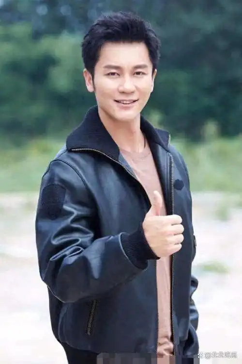 "亿万身家"李晨:6任女友各个美若天仙,坐拥北京9亿四合院