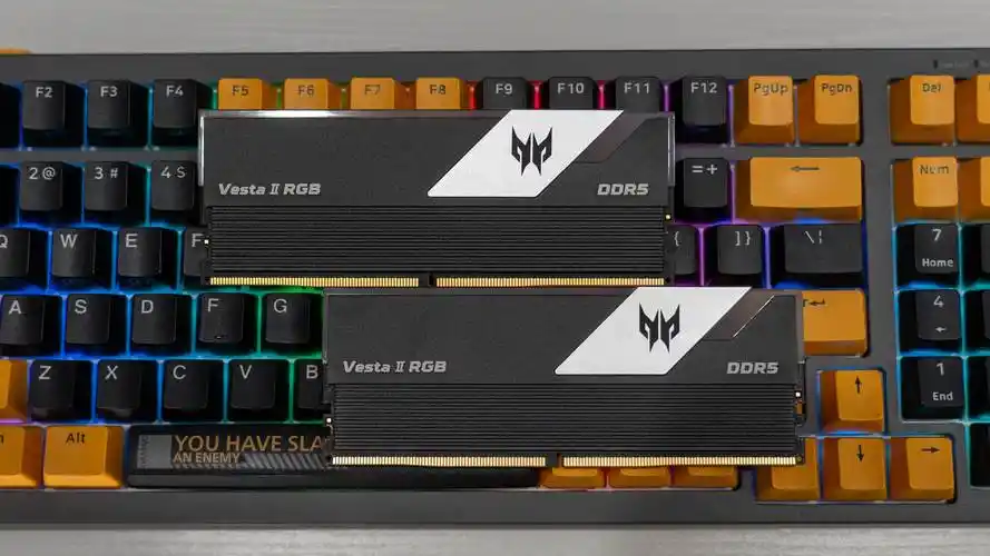 宏碁掠夺者 炫光星舰 7200 d5内存测评,8200mhz技嘉冰雕x实战教程