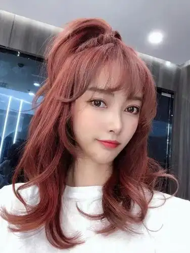 2020年最流行这8款发色,不仅显白还能提升气色!