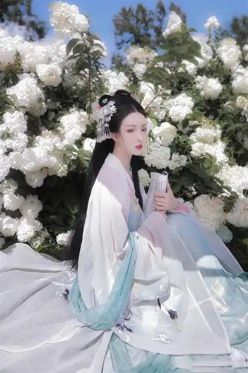 仙气飘飘灵动汉服美女高清壁纸快收藏起来吧