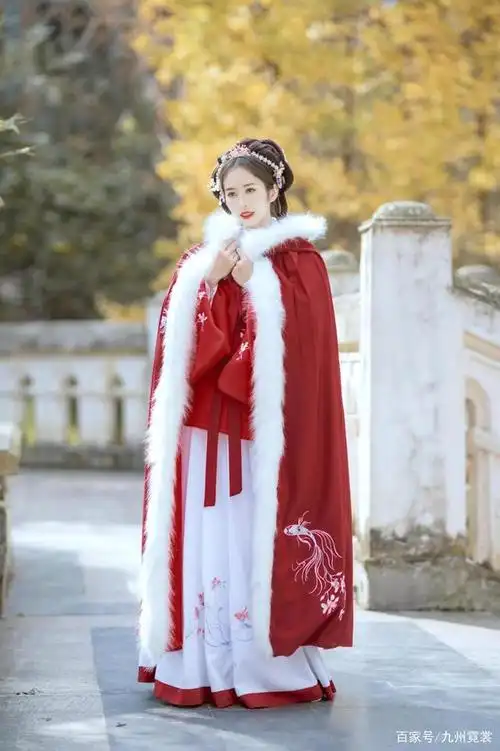 谁说冬天不适合穿汉服,试试这些超厚实的汉服套装,让你安稳过冬