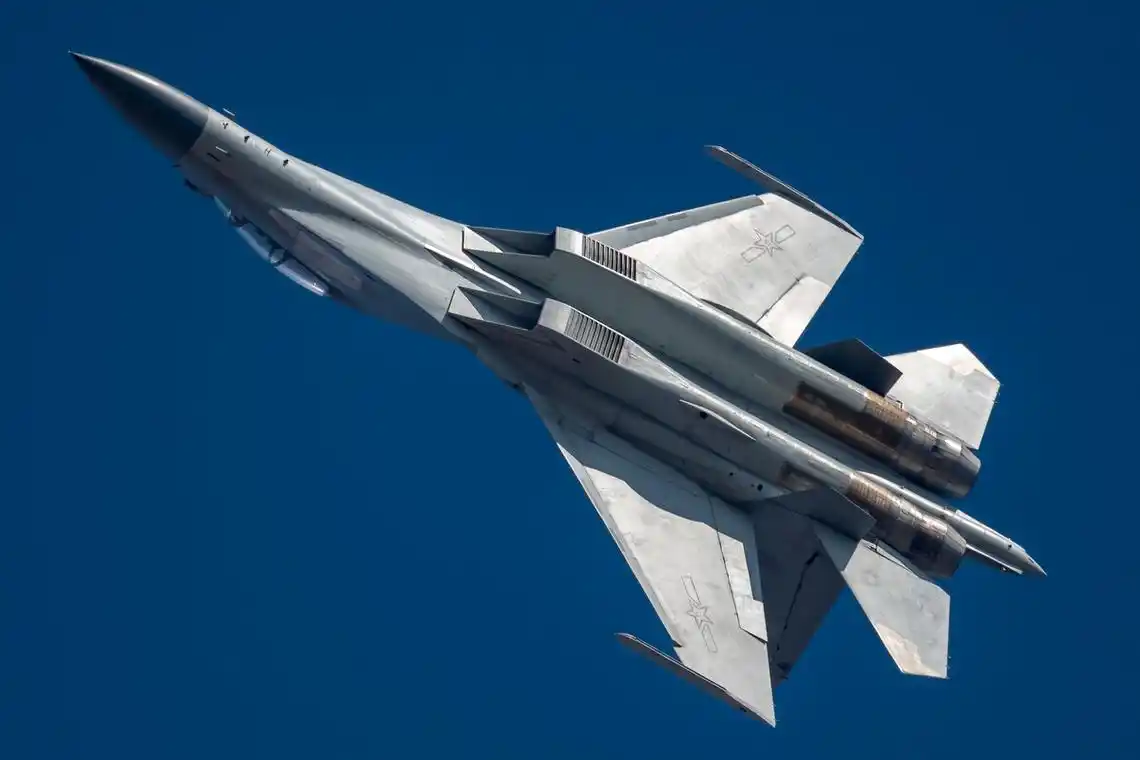 歼16战斗机资料图5