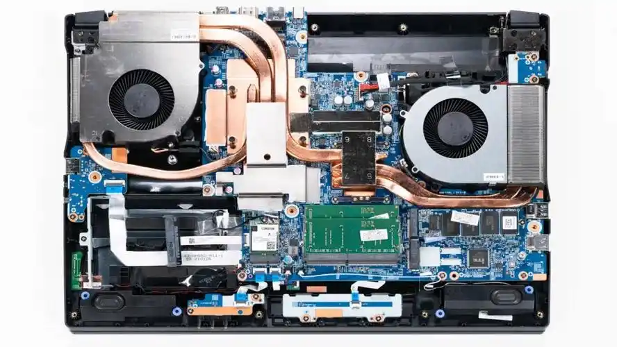 【猪王的良心结语】上图是神舟 炫龙m7-e8s3的拆机实拍图,五热管双