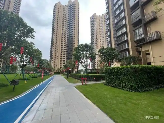 香市路新小区 万科金域东方刚需3房 仅卖220万  高楼层