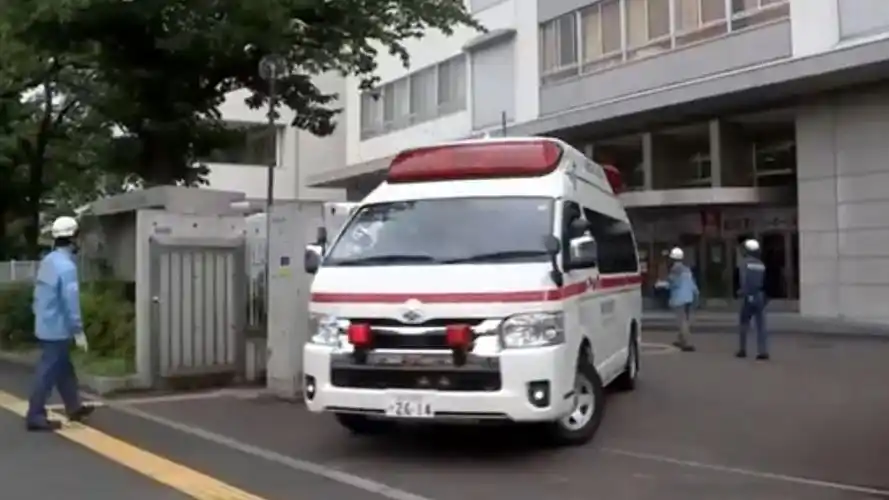 日本14名高中生因为薯片太辣了,被救护车紧急送往医院