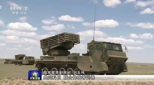 11式122mm火箭炮采用模块化设计是集团军中型机械化旅的标配