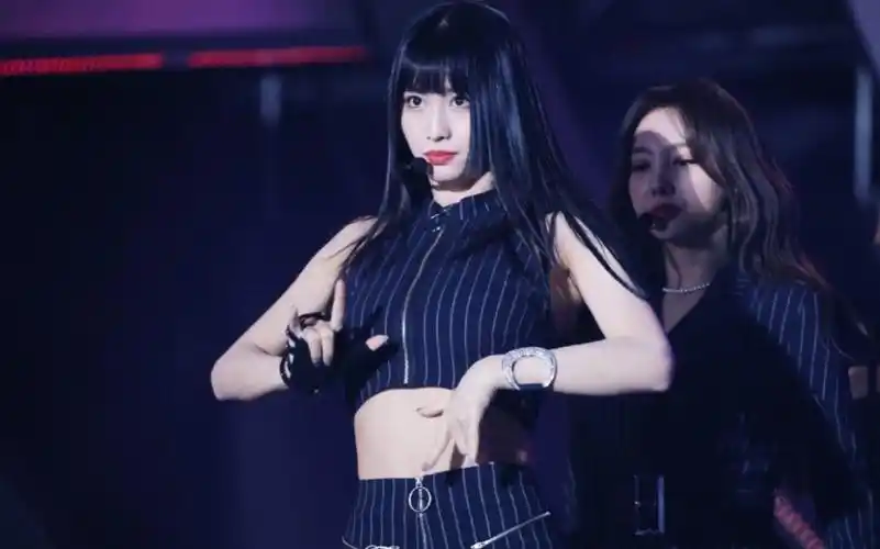 平井桃momotwice–fancy舞台个人直拍自剪