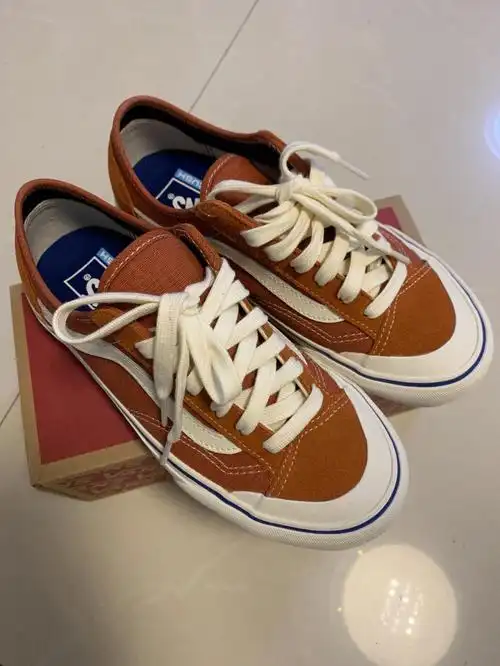 5码的刚刚好但是一定要穿长袜子哦#vans  #万斯vans  #最百搭的鞋