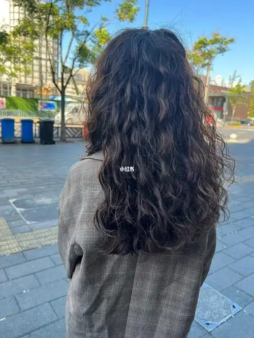 适合细软发质的羊毛卷法式烫