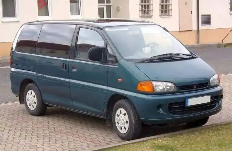 ex早在二十年前便诞生了,当时毫不客气地复制了三菱spacegear的设计