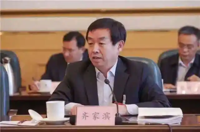 岁的齐家滨离开工作30年的山东,首次跨省任职,出任江苏省常州市委书记