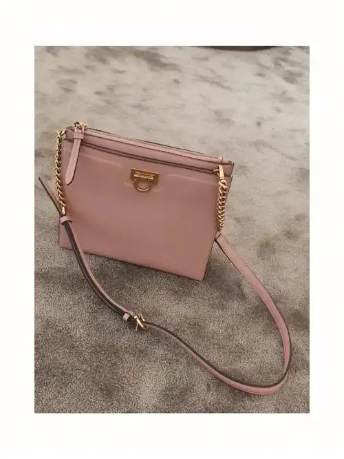 ferragamo菲拉格慕  #好物分享  #女包  #意大利手工 #时尚穿搭