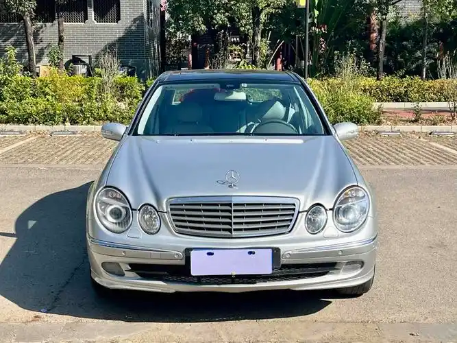 奔驰 奔驰e级  2004款 e 240图片