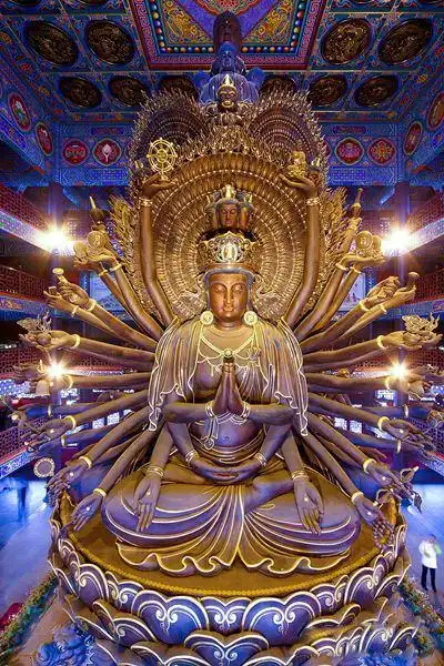 各种观音佛像大全图,全球著名23尊观音像,能看一眼都是福报 第16张