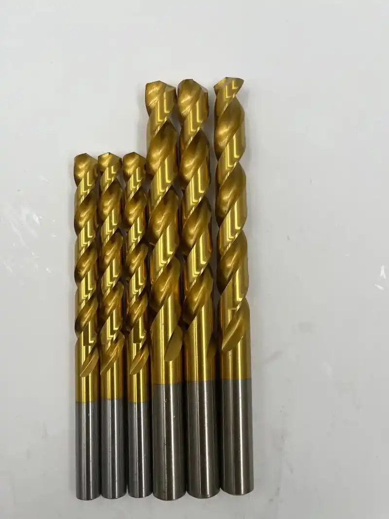 正大钻头,金石为开. 鹤立钻群,正大一钻 - 抖音