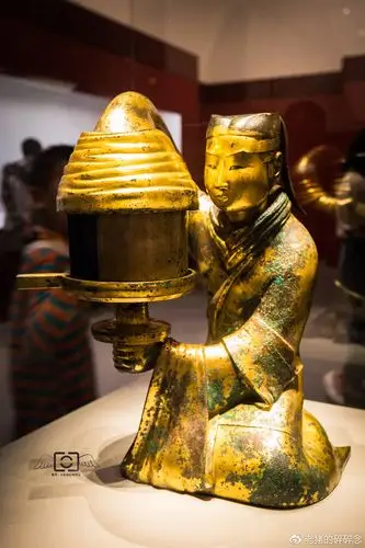 惊世国宝,探访国博满城汉墓西汉长信宫灯